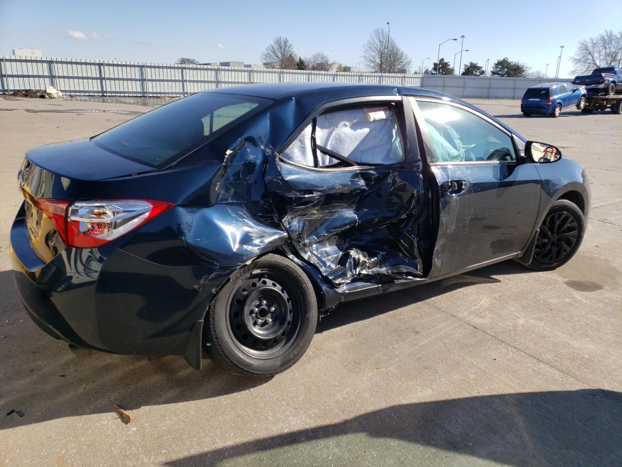 2018 TOYOTA COROLLA L - Image 3