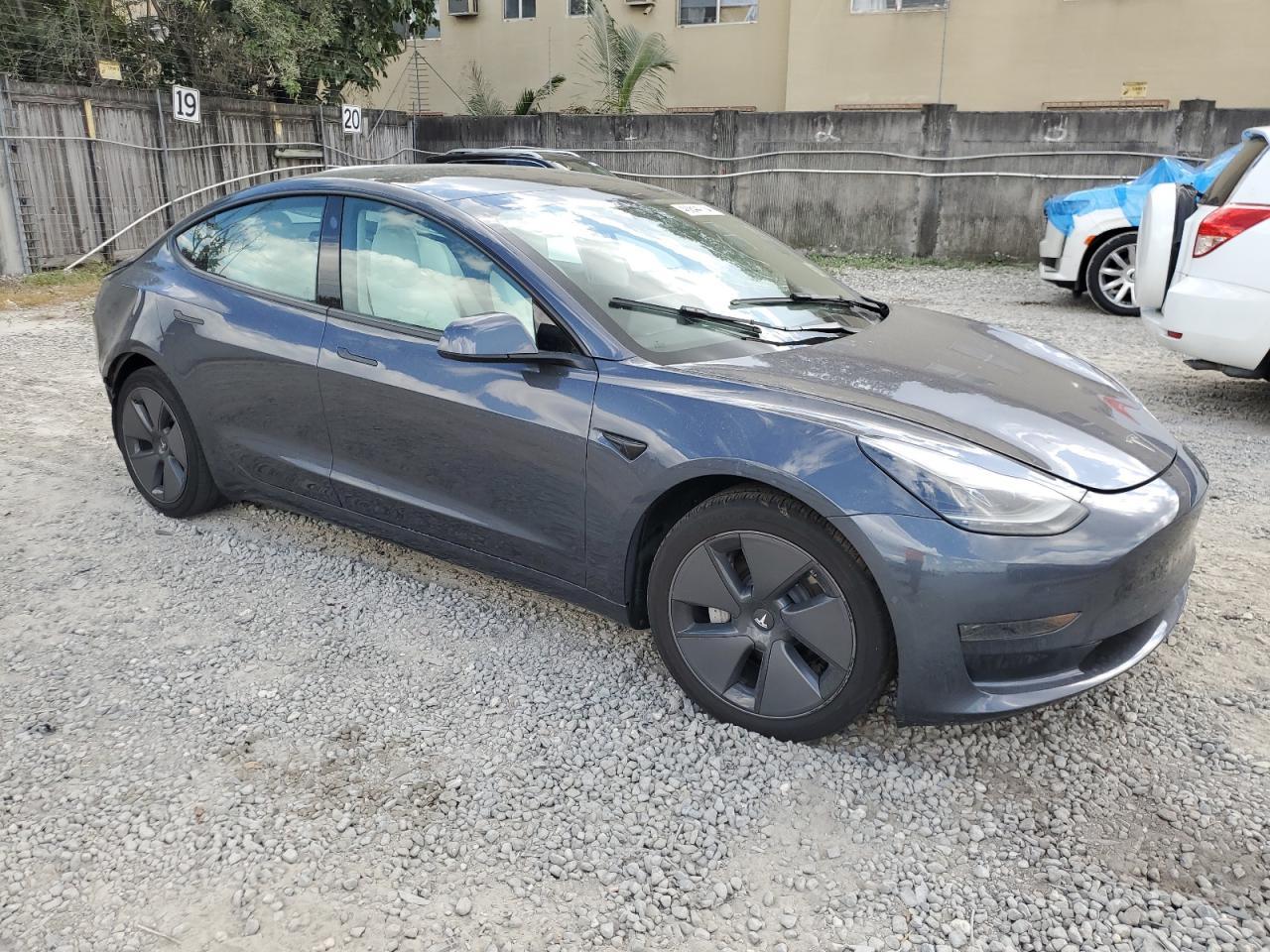 2022 TESLA MODEL 3 - Image 4