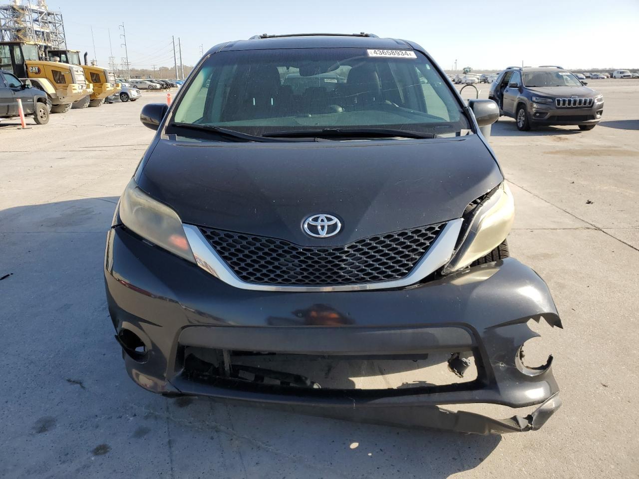 2015 TOYOTA SIENNA SPO - Image 5