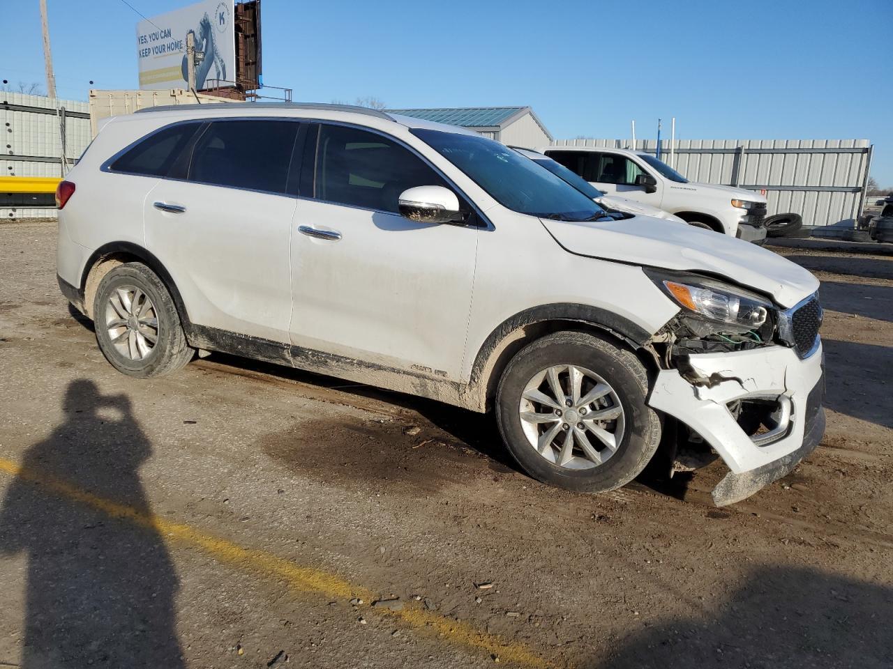 2016 KIA SORENTO LX - Image 4