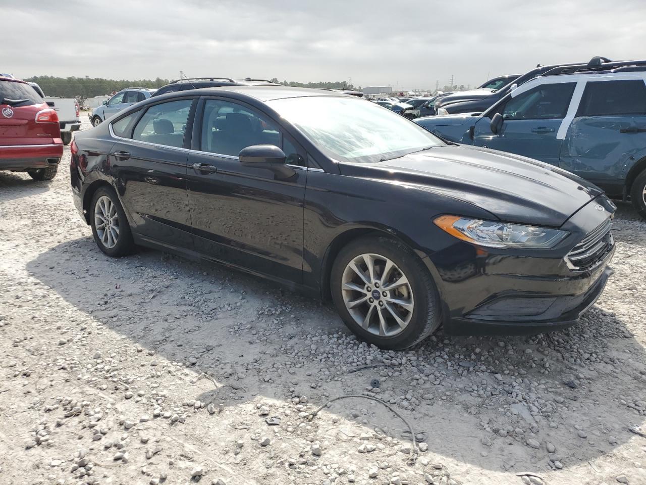 2017 FORD FUSION SE - Image 4