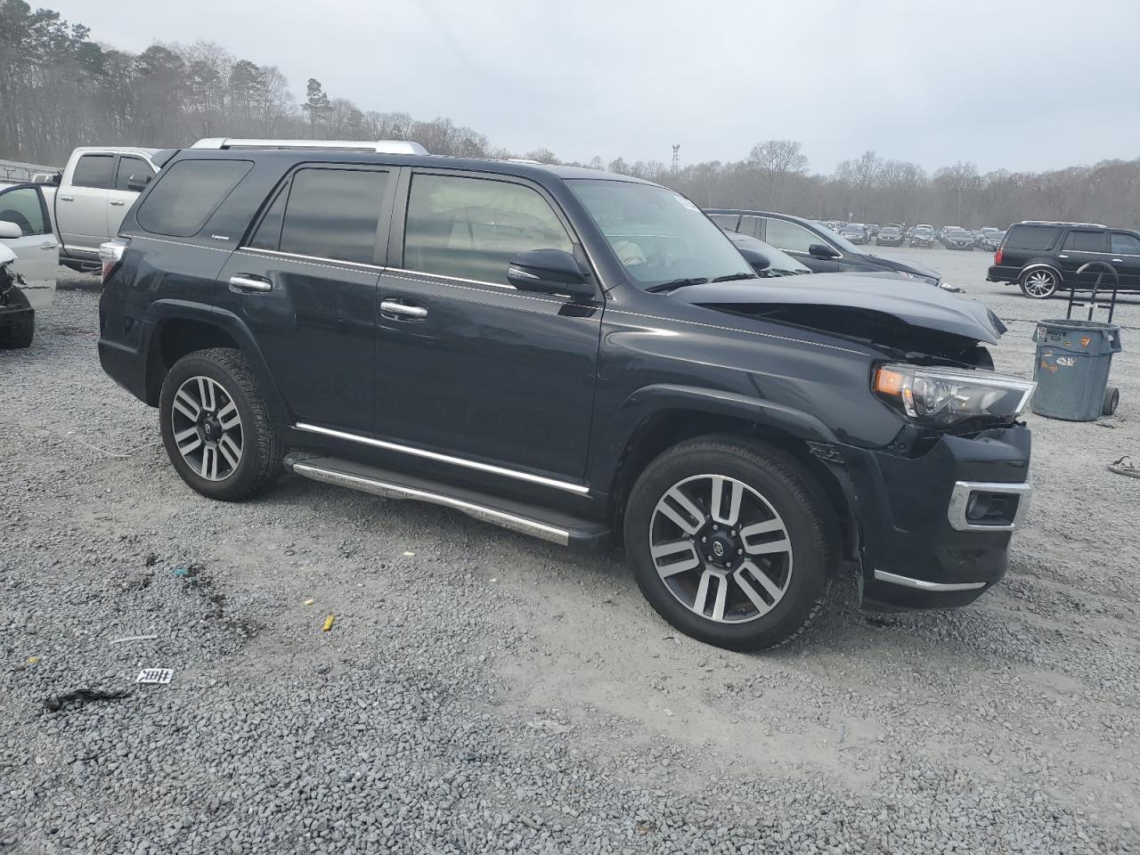 2017 TOYOTA 4RUNNER SR - Фото 4
