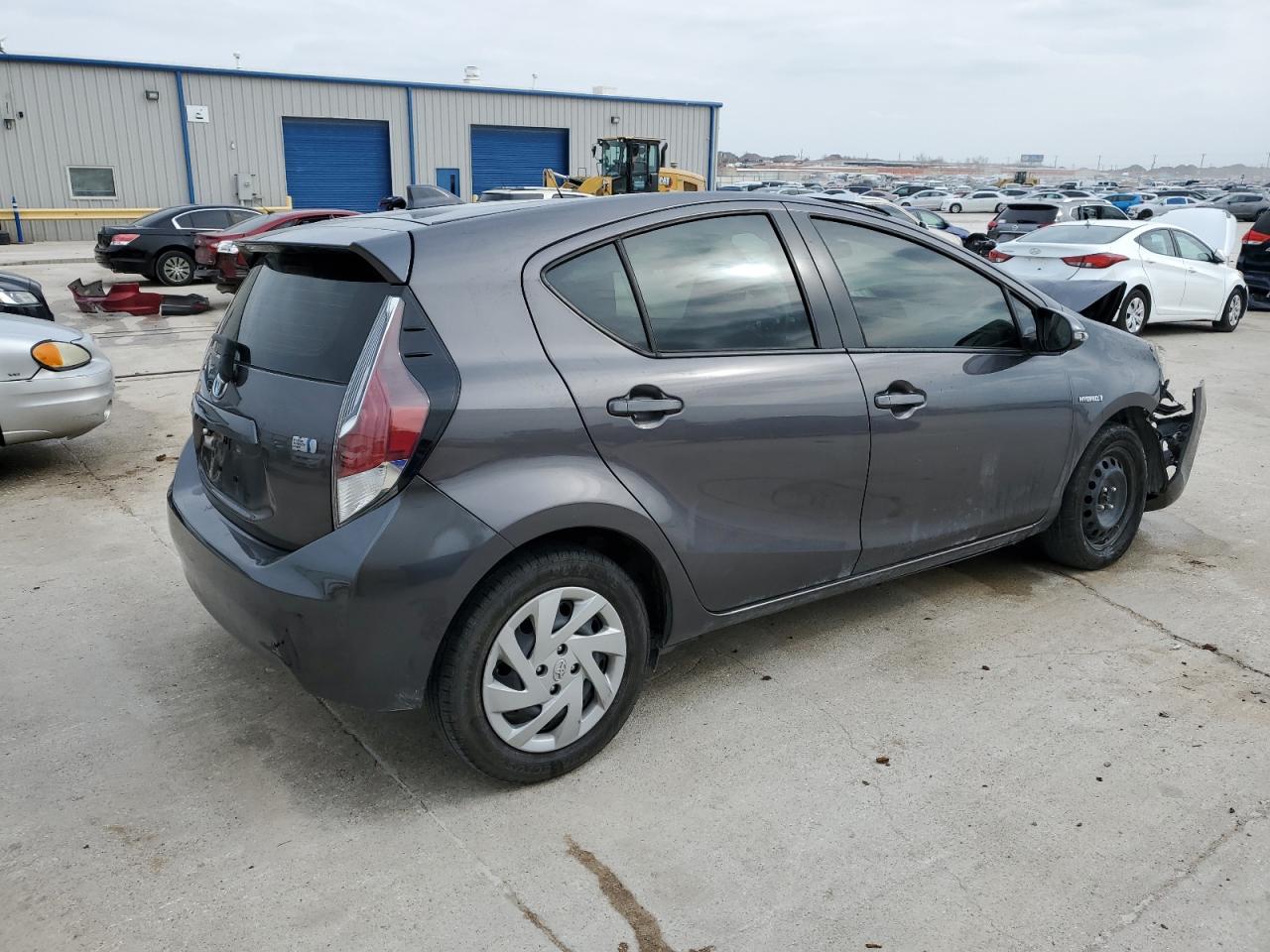 2015 TOYOTA PRIUS C - Image 3
