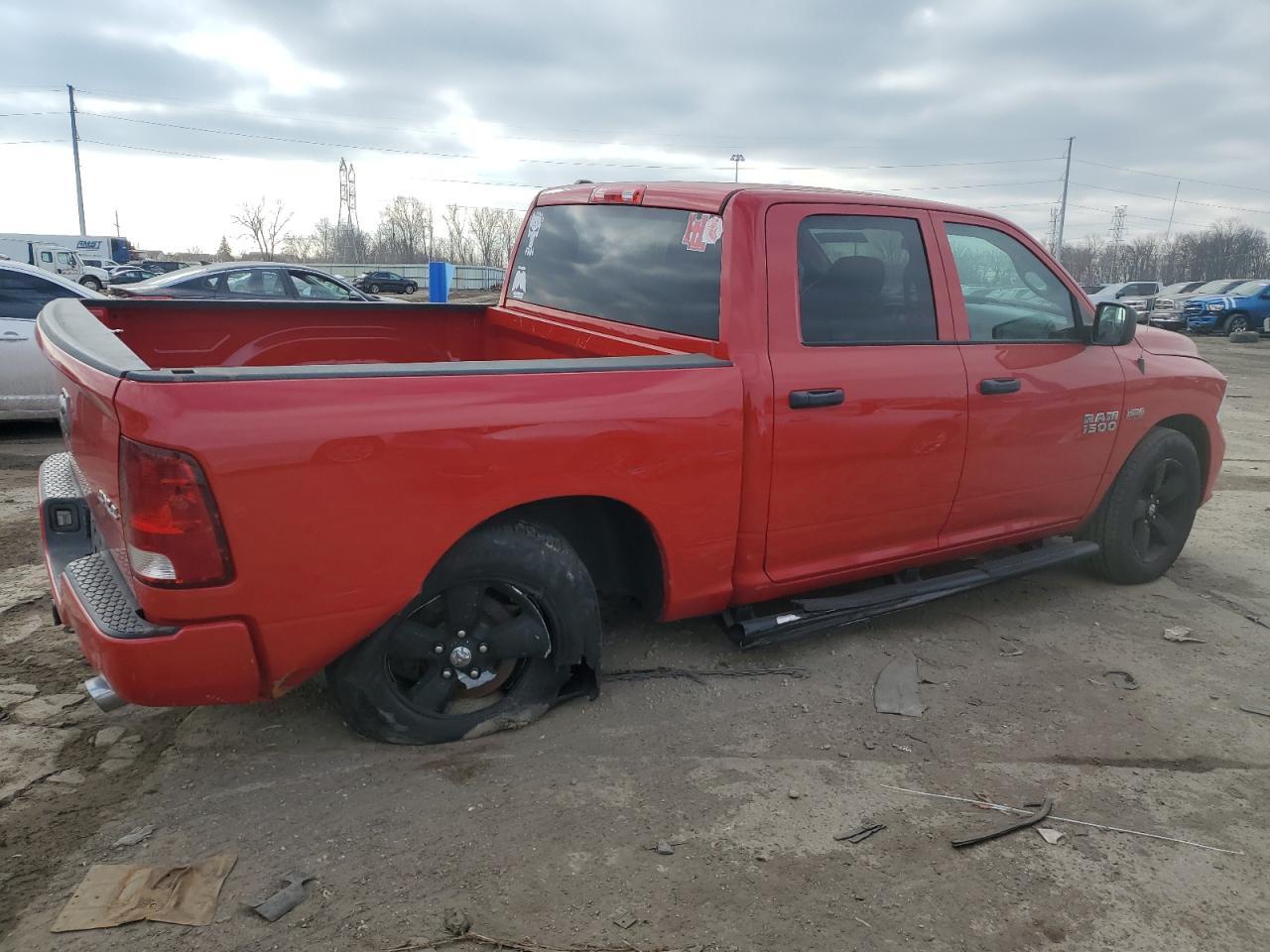2015 RAM 1500 ST - Фото 3