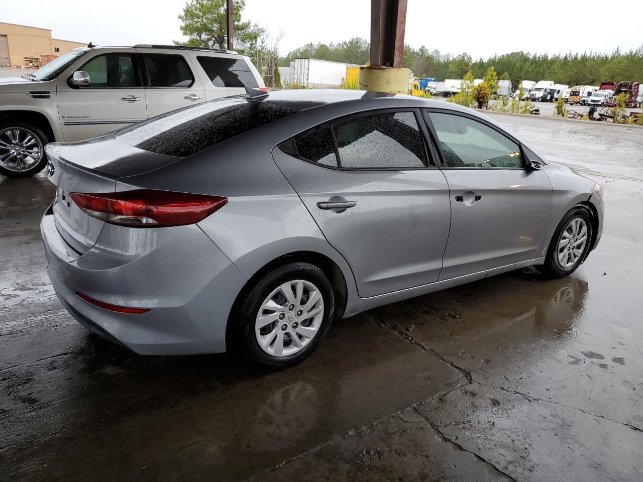 2017 HYUNDAI ELANTRA SE - Фото 3