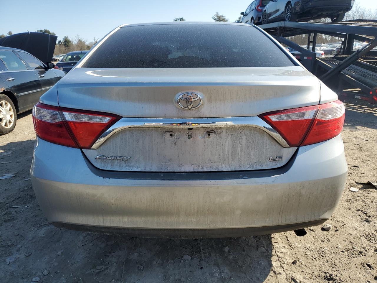 2016 TOYOTA CAMRY LE - Фото 6