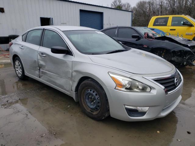 2015 Nissan Altima 2.5 - Image 4
