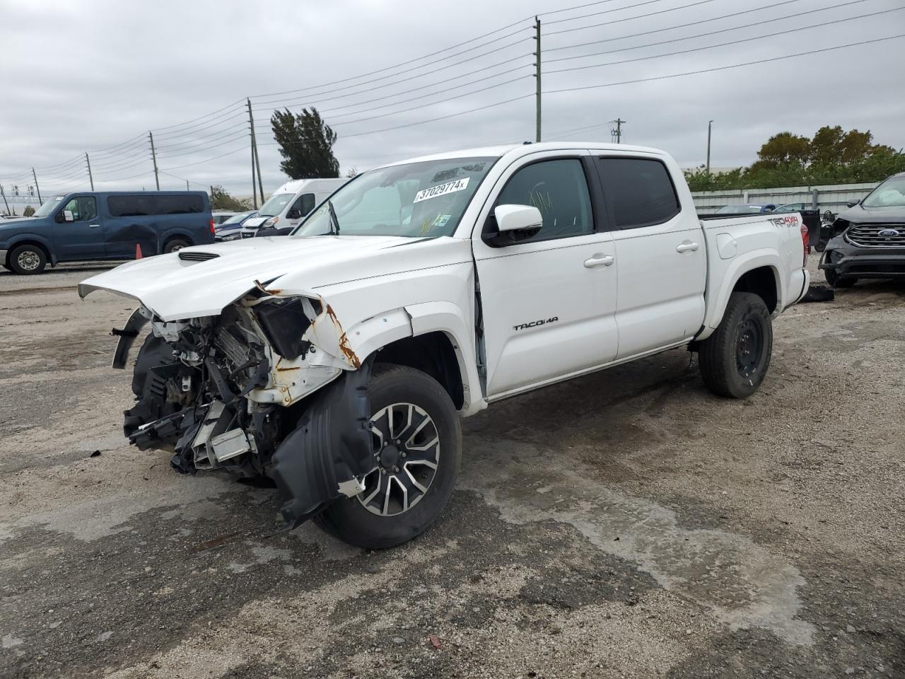 2020 TOYOTA TACOMA DOU