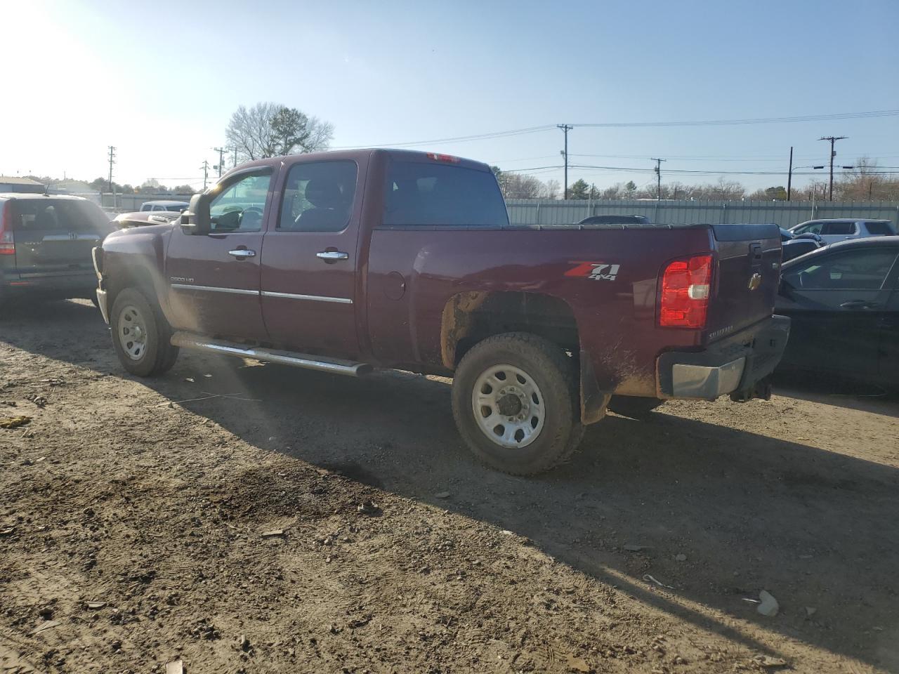 2013 CHEVROLET SILVERADO - Image 2