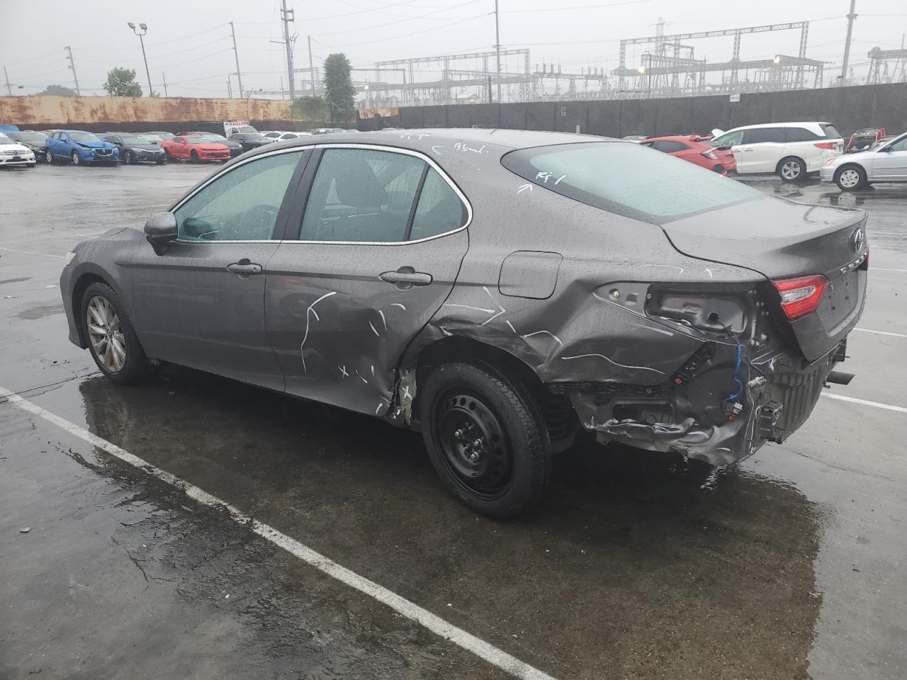 2018 TOYOTA CAMRY L - Фото 2