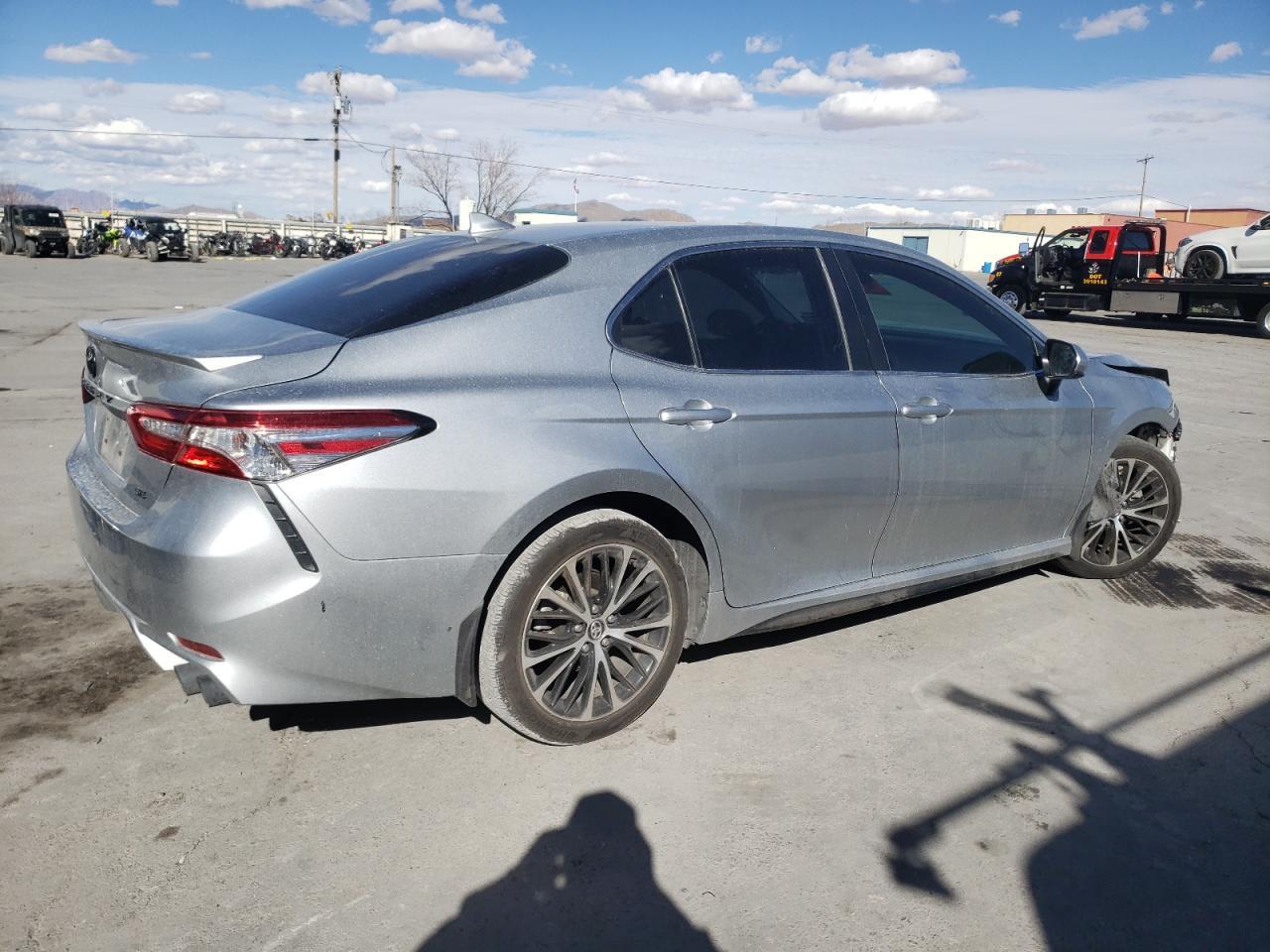 2020 TOYOTA CAMRY SE - Image 3