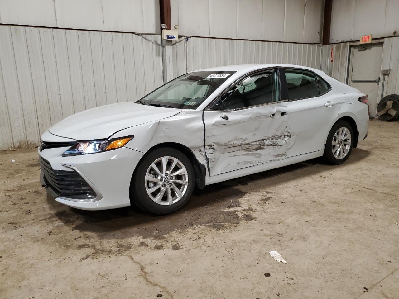 2023 TOYOTA CAMRY LE car image