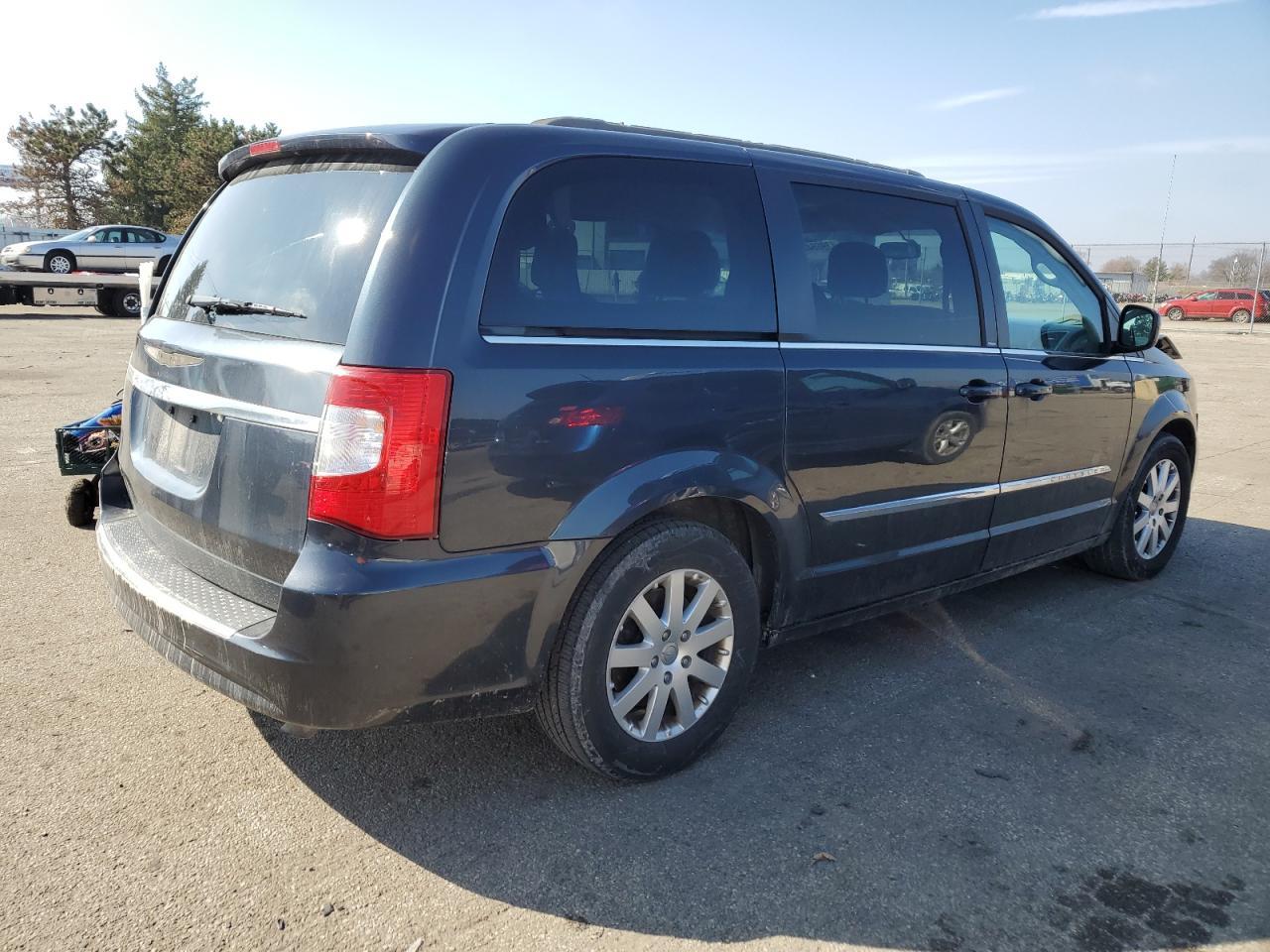 2014 CHRYSLER TOWN & COU - Фото 3