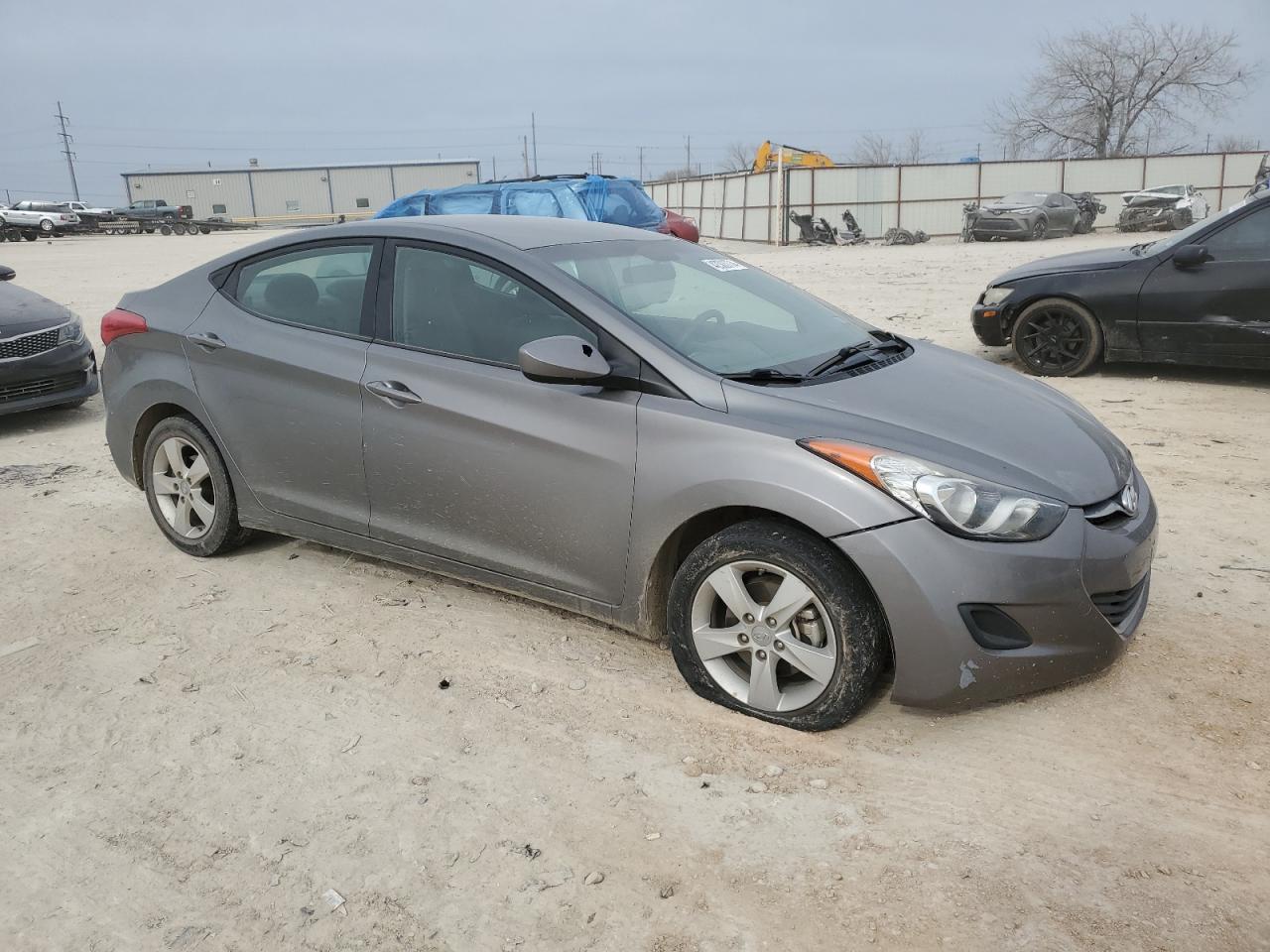 2013 HYUNDAI ELANTRA GL - Image 4
