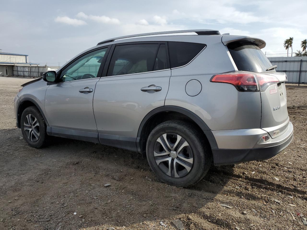 2018 TOYOTA RAV4 LE - Image 2