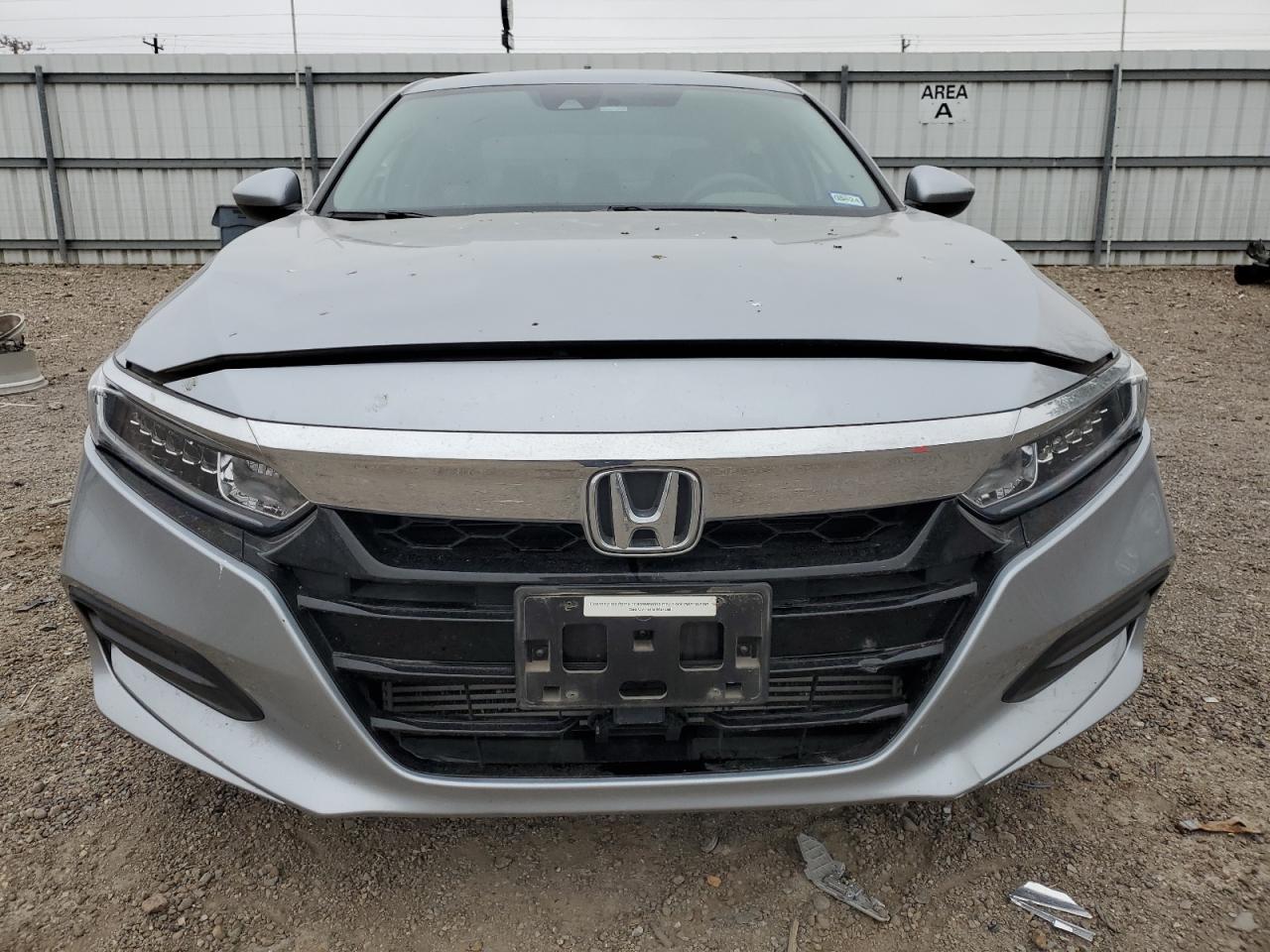 2018 HONDA ACCORD LX - Image 5