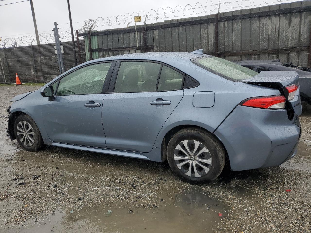 2020 TOYOTA COROLLA LE - Фото 2