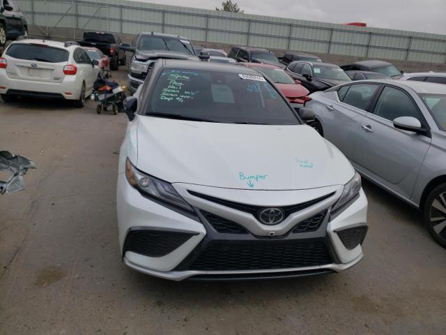 2022 Toyota Camry Xse - Фото 5