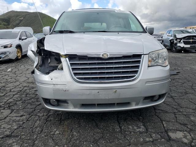 2010 Chrysler Town & Country Touring - Фото 5