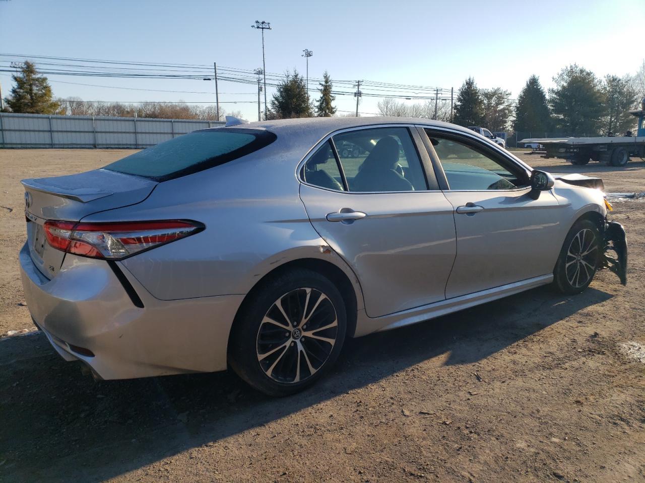 2019 TOYOTA CAMRY L - Image 3