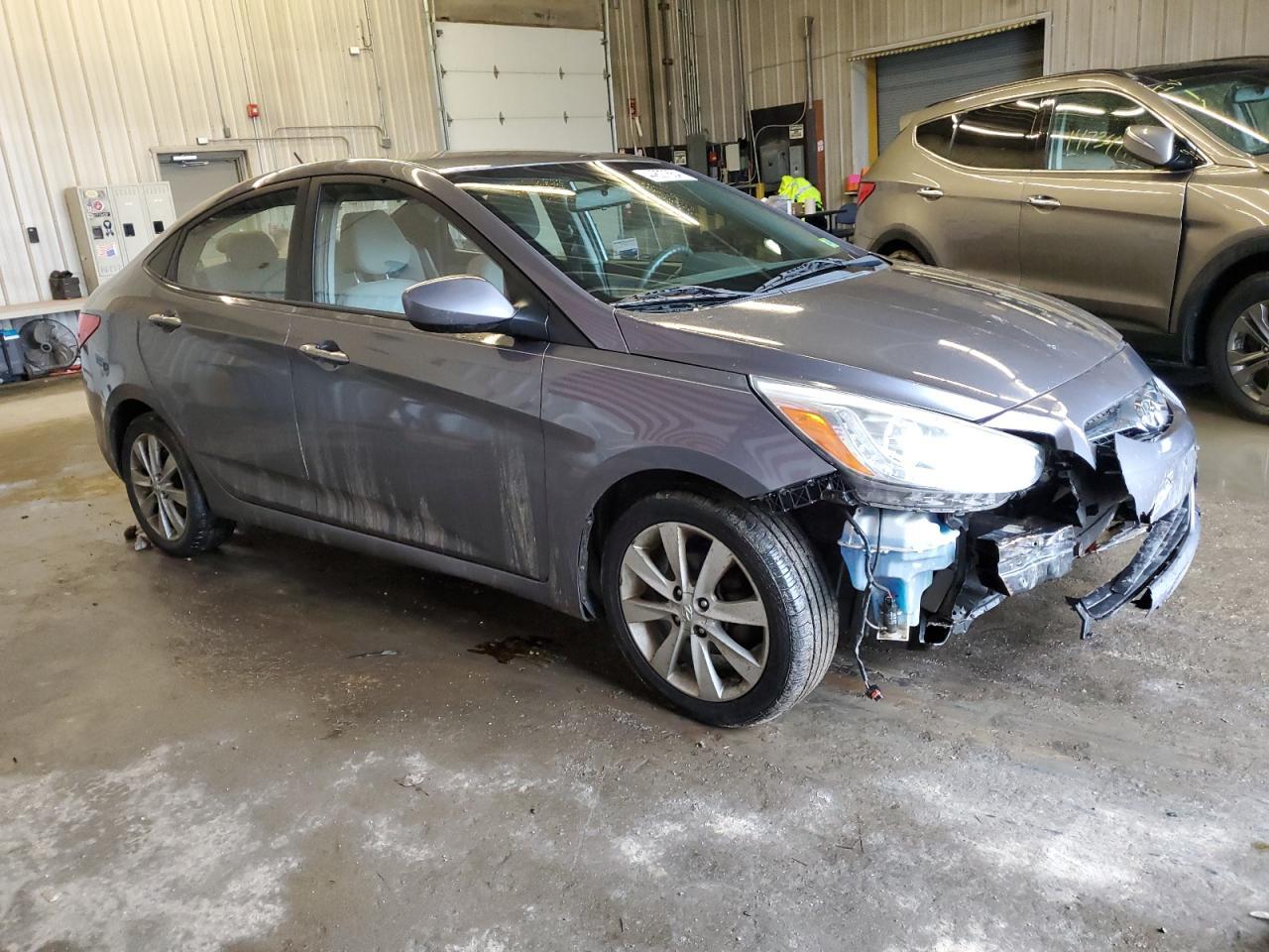 2014 HYUNDAI ACCENT GLS - Фото 4