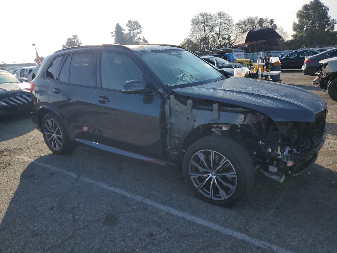 2022 BMW X5 XDRIVE4 - Фото 4