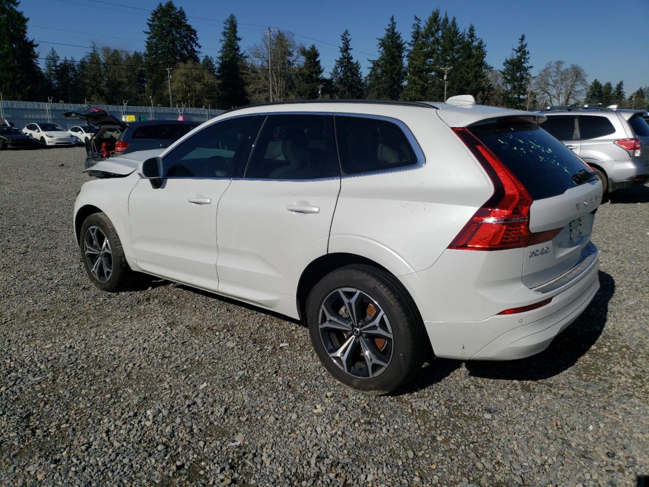 2022 VOLVO XC60 B5 MO - Фото 2