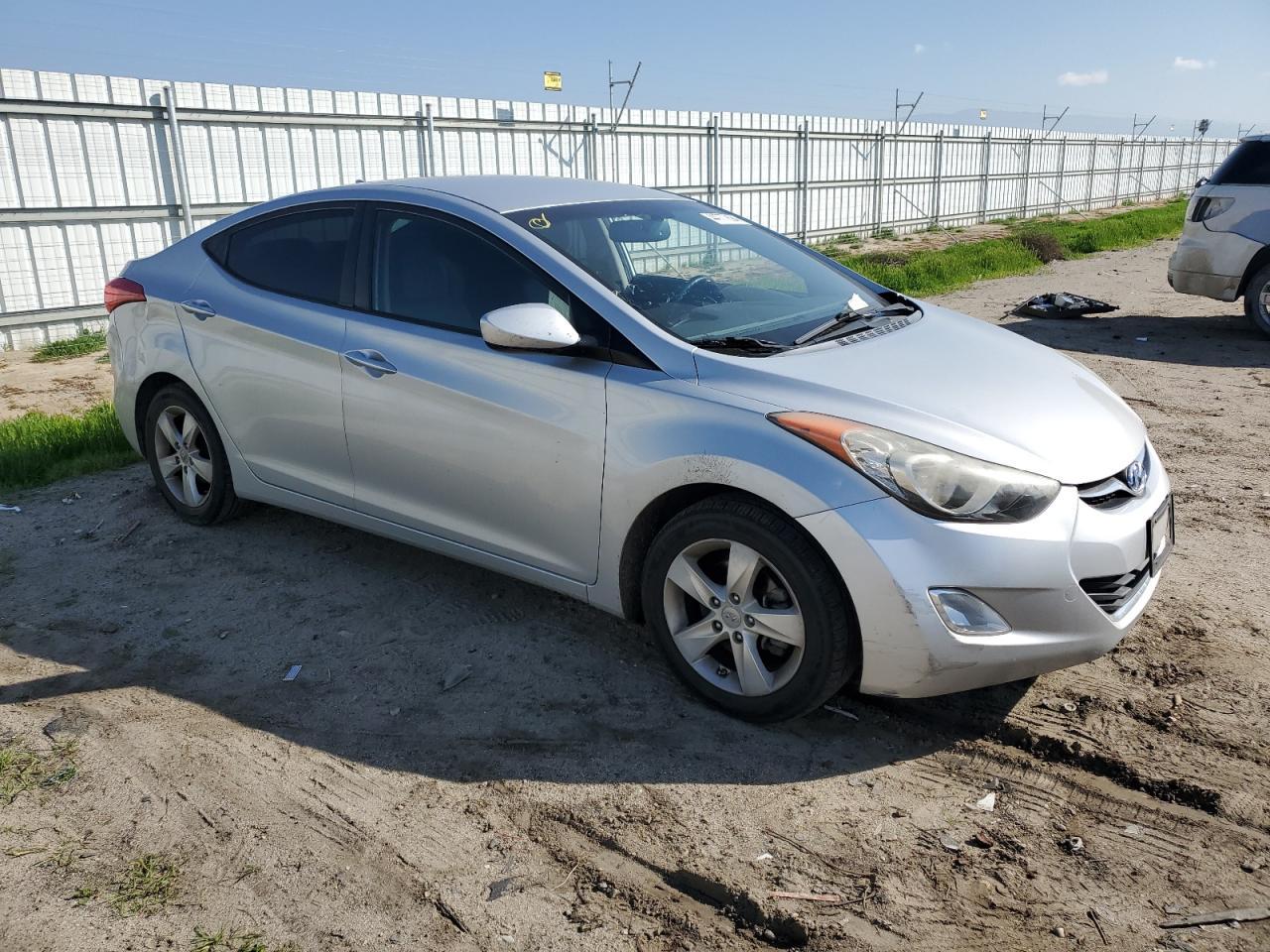 2013 HYUNDAI ELANTRA GL - Image 4