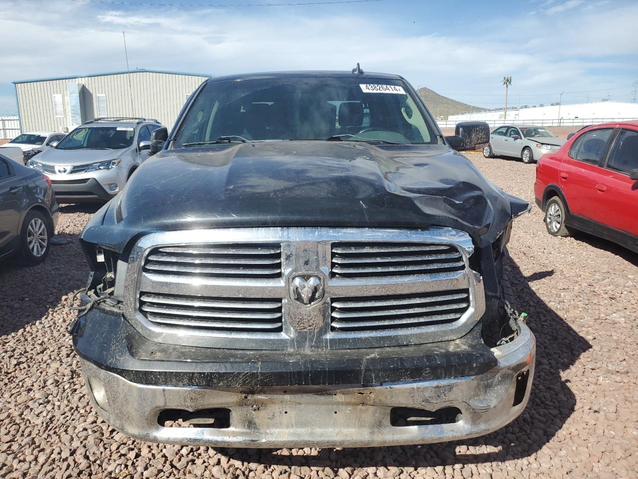 2015 RAM 1500 SLT - Image 5
