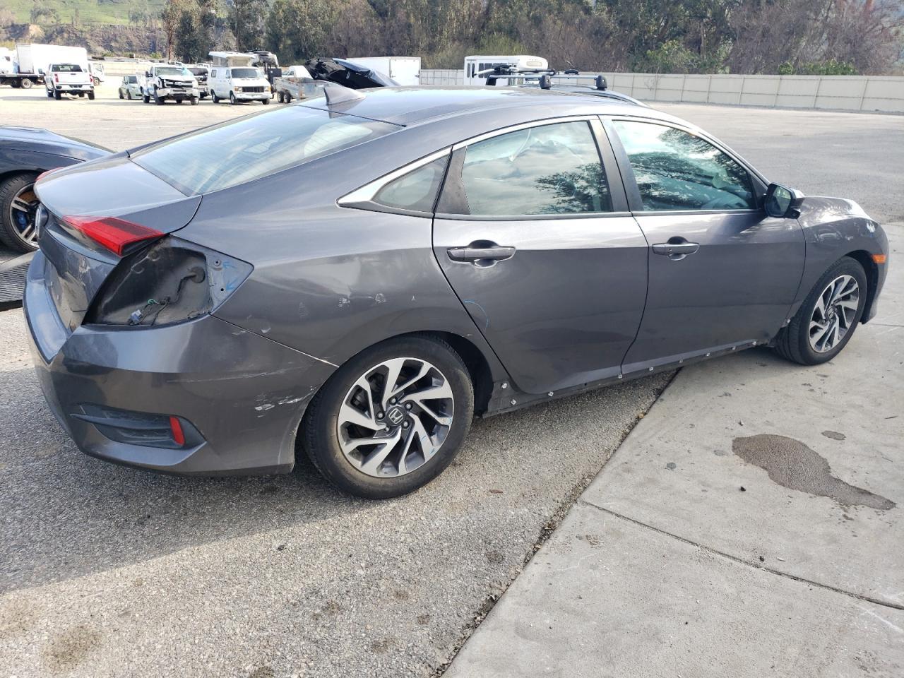 2018 HONDA CIVIC EX - Image 3