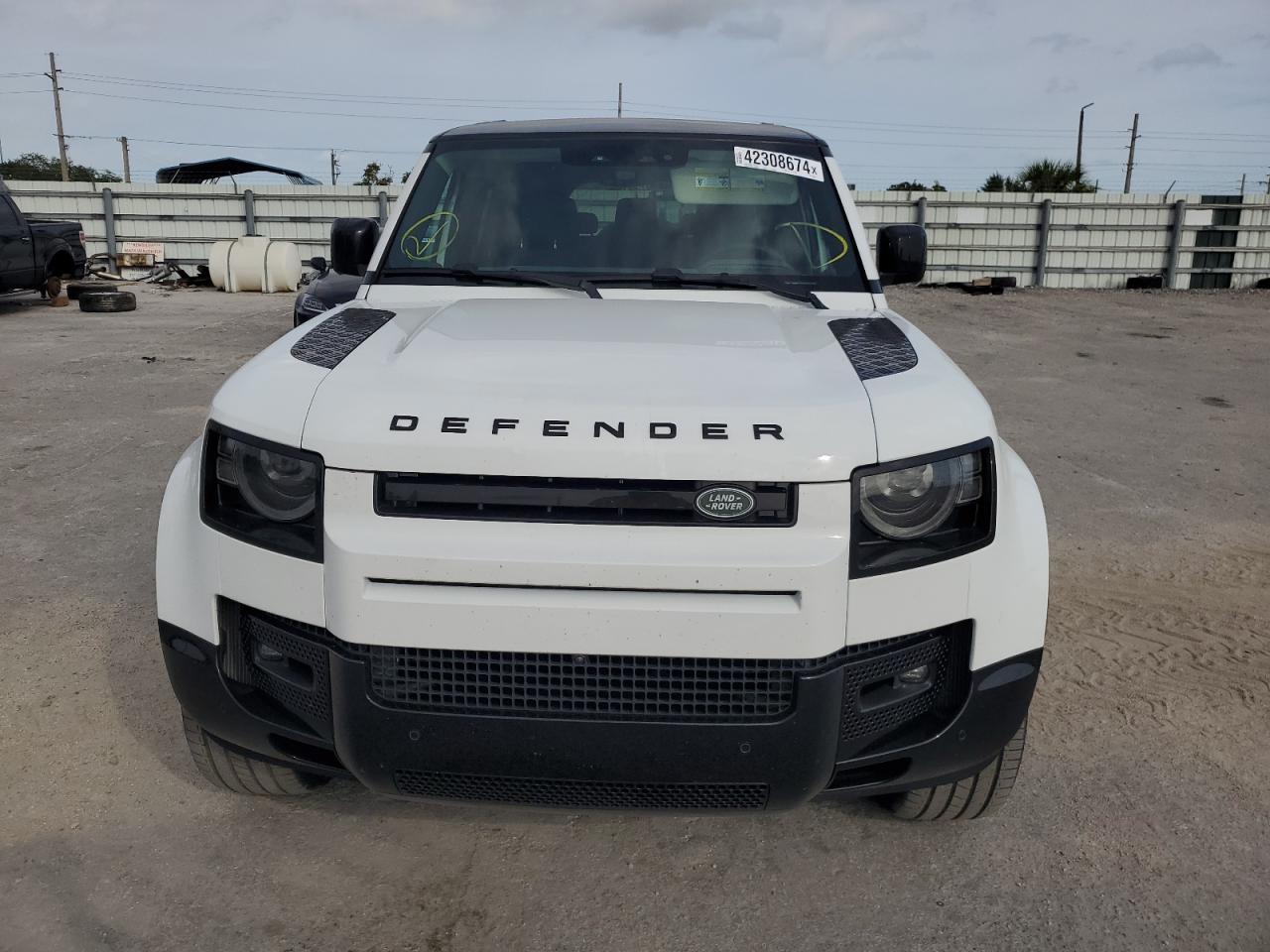 2024 LAND ROVER DEFENDER 1 - Image 5