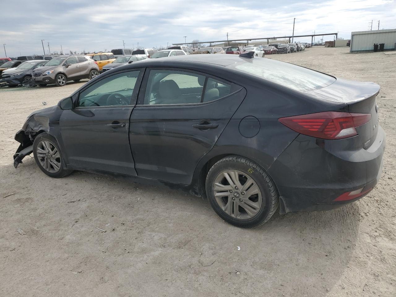 2019 HYUNDAI ELANTRA SE - Фото 2
