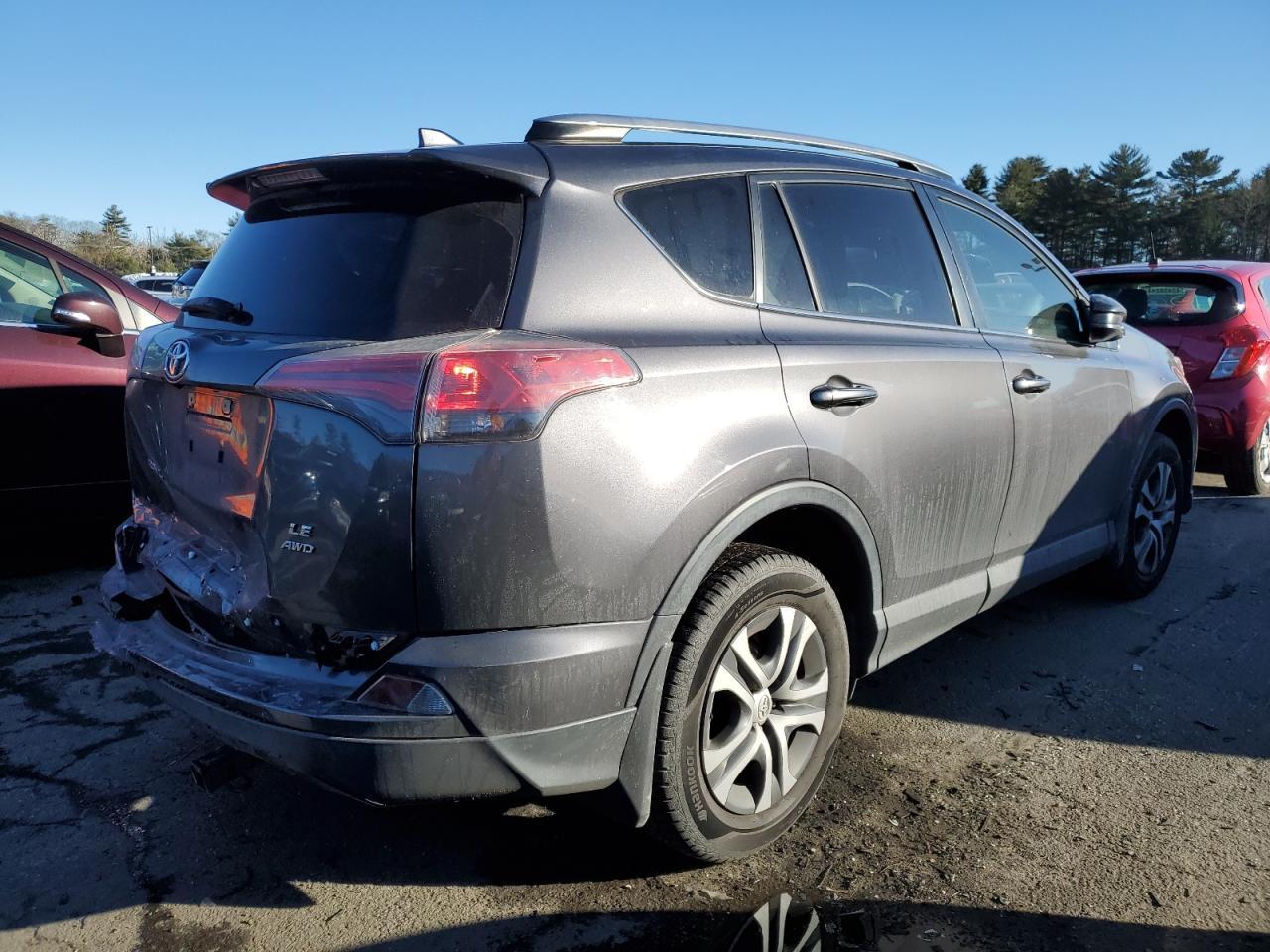 2017 TOYOTA RAV4 LE - Фото 3