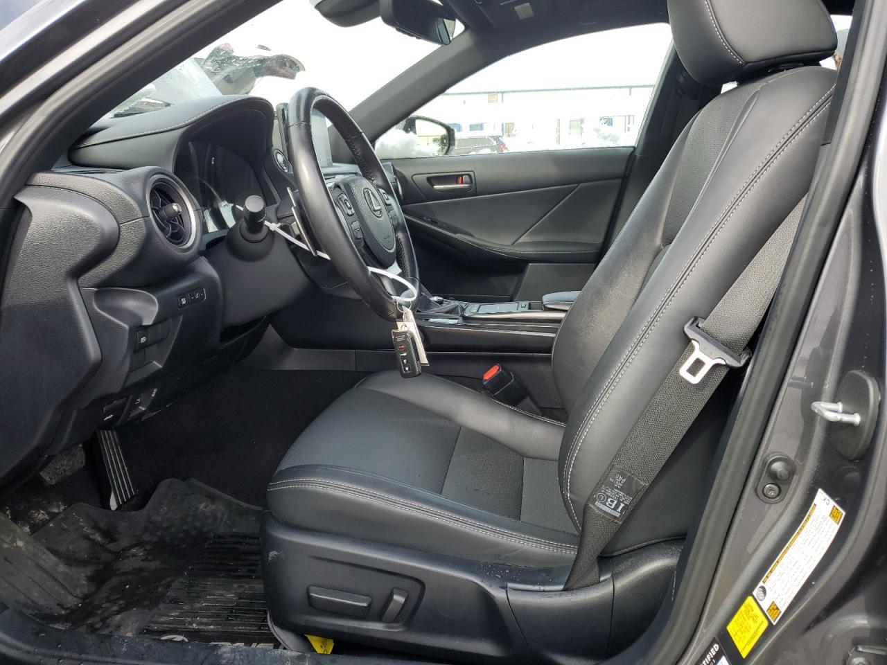 2021 LEXUS IS 300 - Image 7