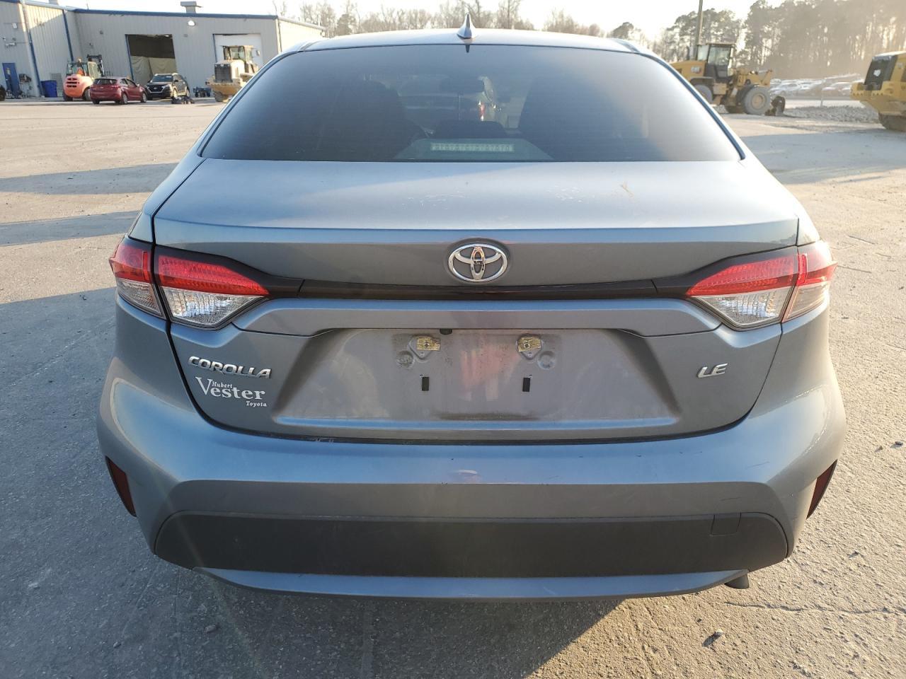 2020 TOYOTA COROLLA LE - Фото 6