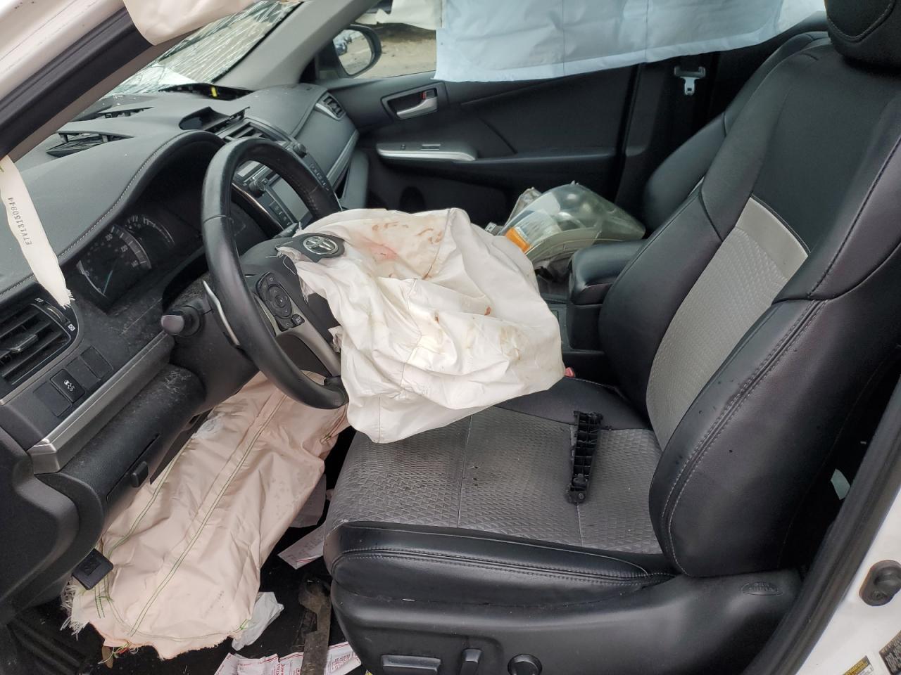 2014 TOYOTA CAMRY L - Фото 7