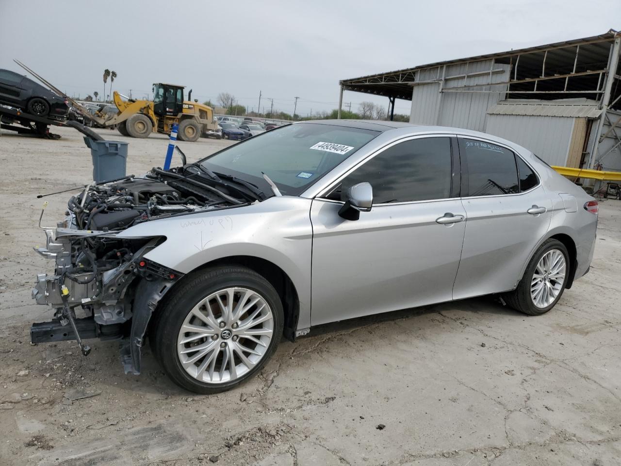 2020 TOYOTA CAMRY XLE car image