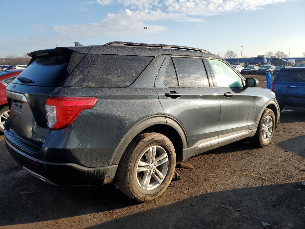 2022 FORD EXPLORER X - Фото 3