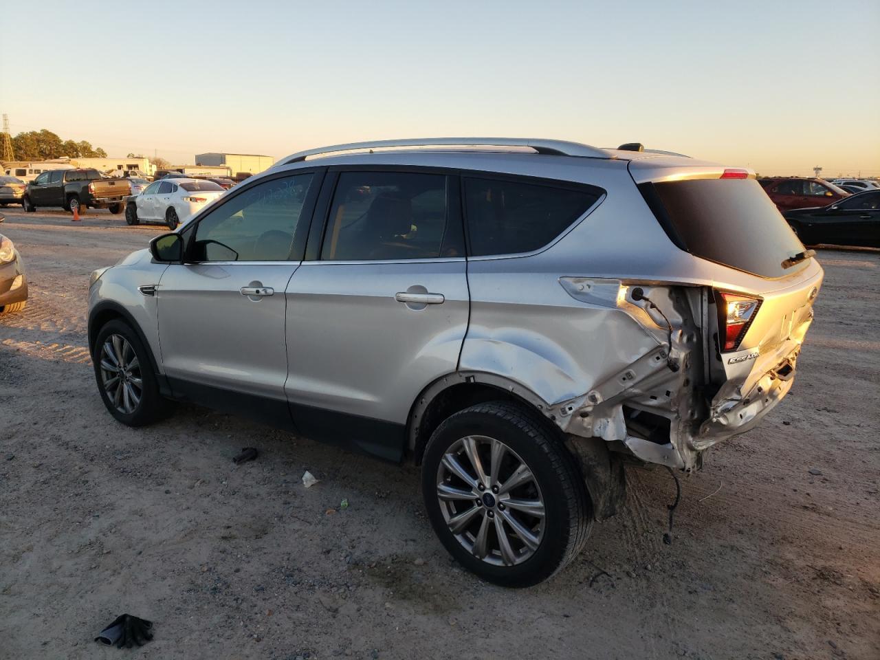 2017 FORD ESCAPE TIT - Image 2