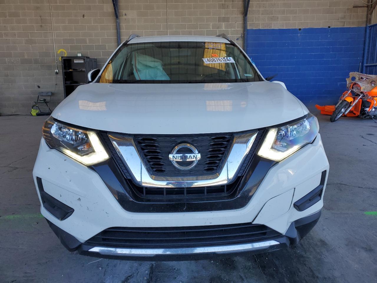 2017 NISSAN ROGUE S - Image 5