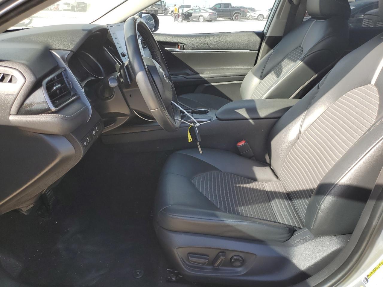 2021 TOYOTA CAMRY SE - Фото 7