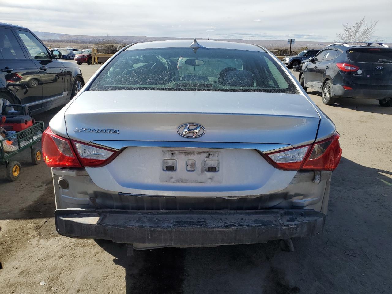 2013 HYUNDAI SONATA GLS - Image 6