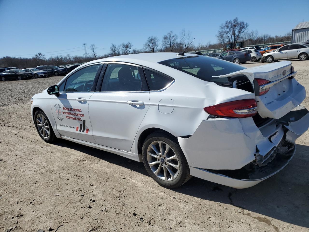 2017 FORD FUSION SE - Image 2