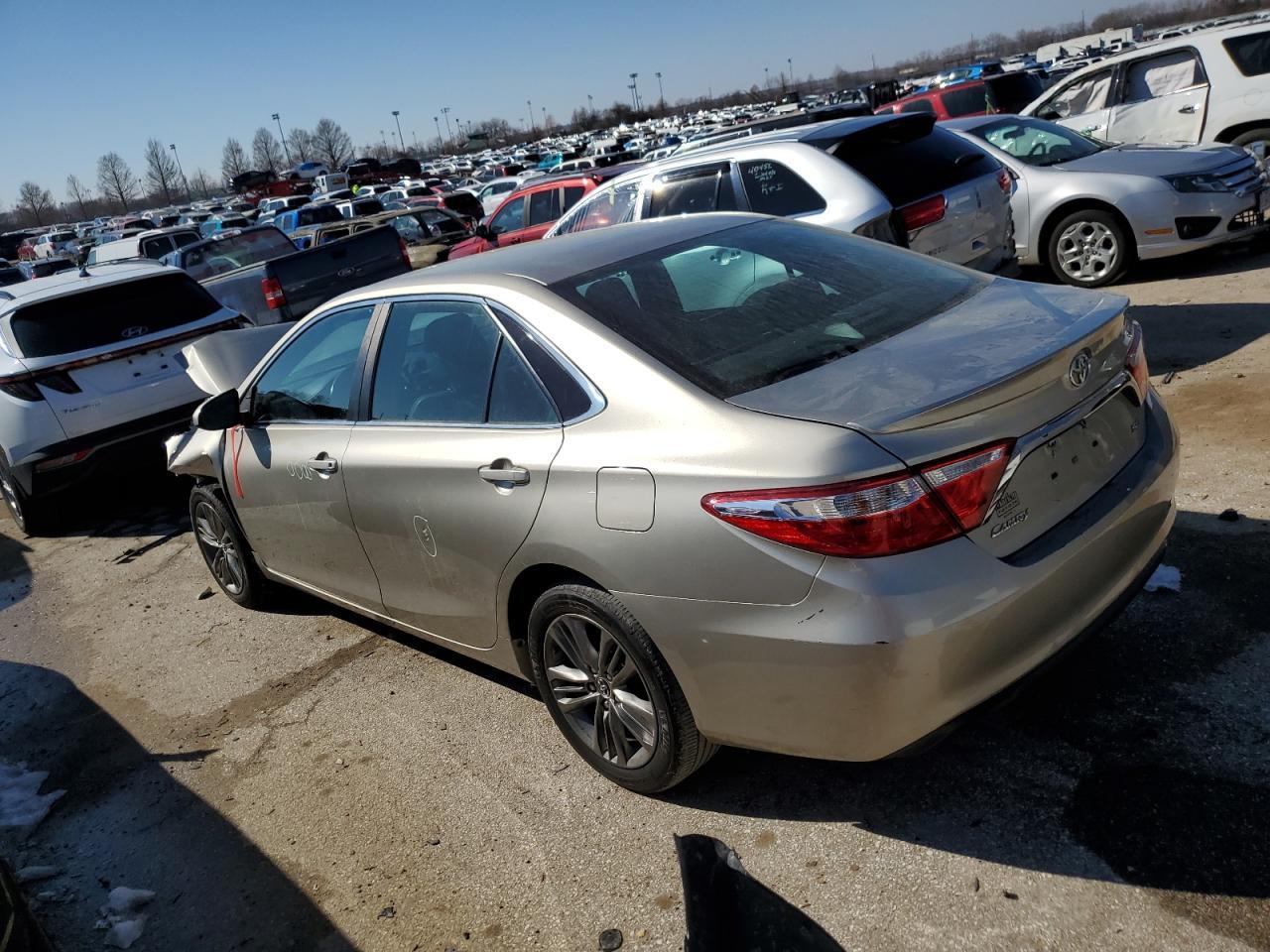 2015 TOYOTA CAMRY LE - Image 2