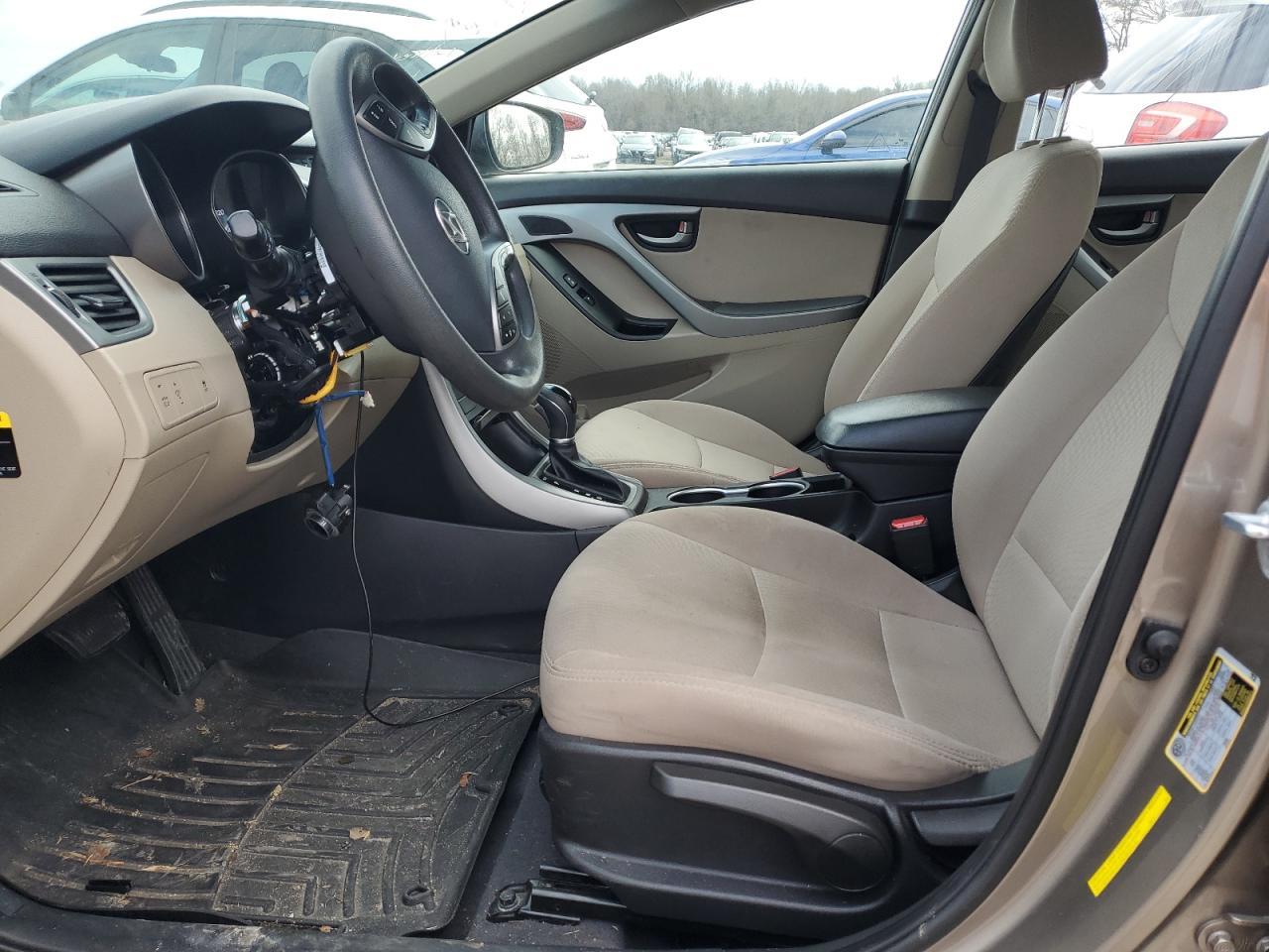2015 HYUNDAI ELANTRA SE - Image 7