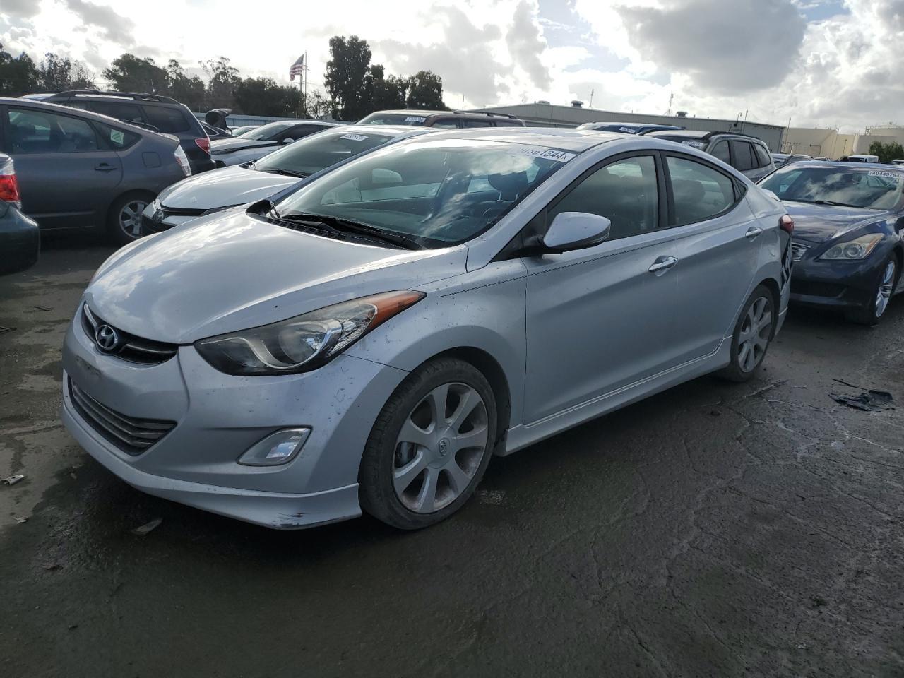 2013 HYUNDAI ELANTRA GL