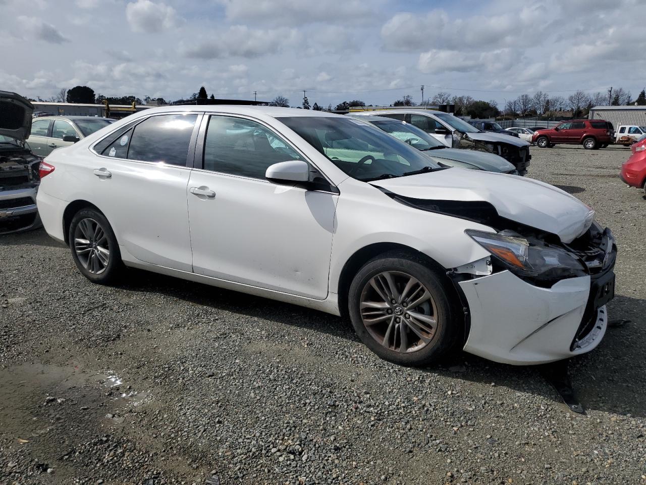 2017 TOYOTA CAMRY LE - Фото 4