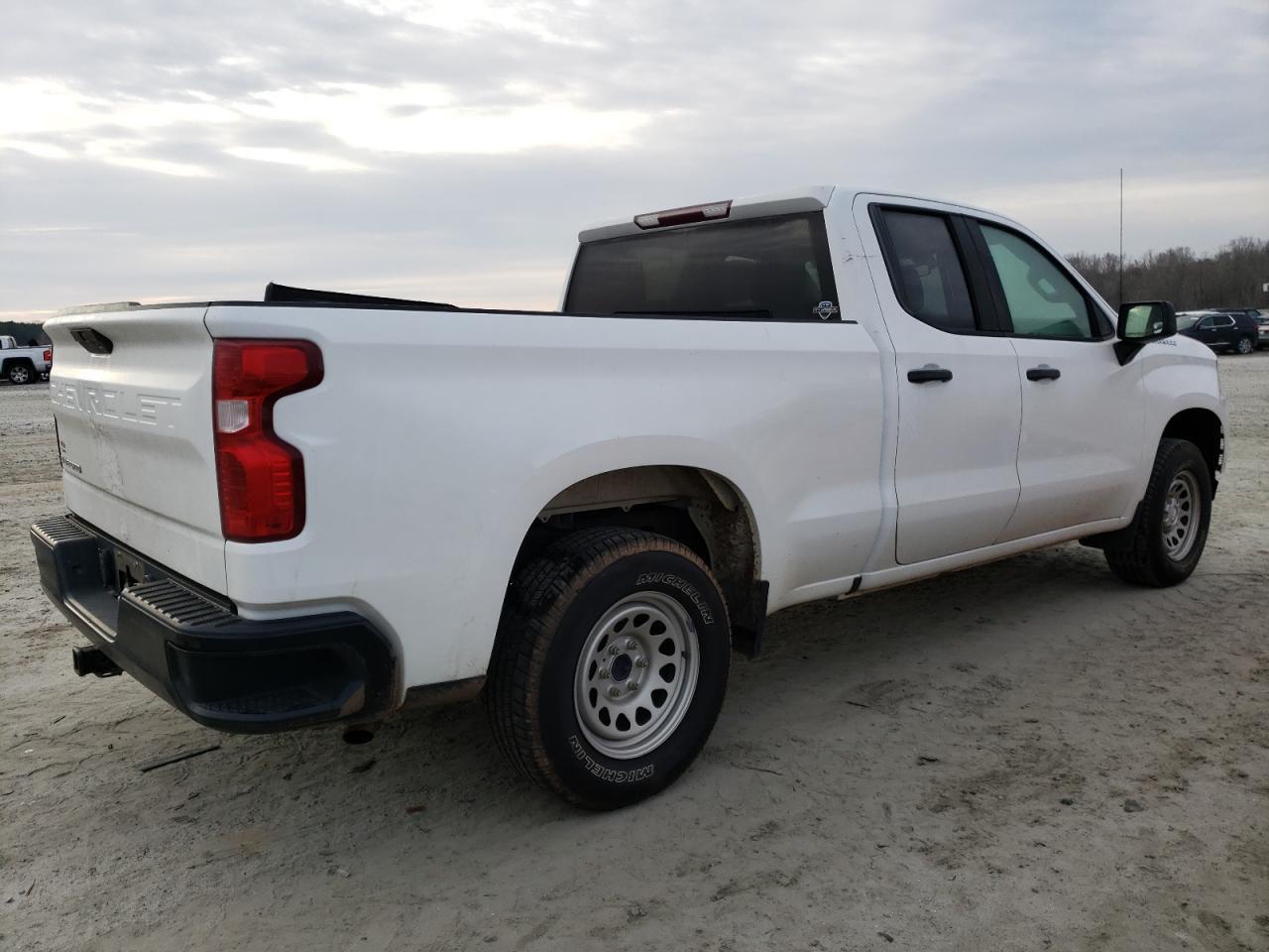 2020 CHEVROLET SILVERADO - Фото 3