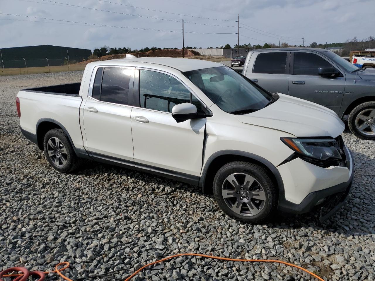 2017 HONDA RIDGELINE - Фото 4