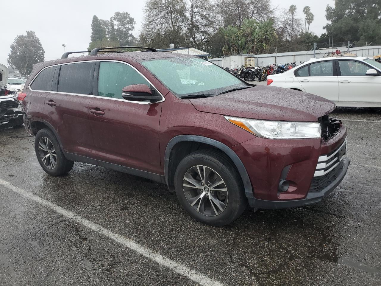 2019 TOYOTA HIGHLANDER - Image 4